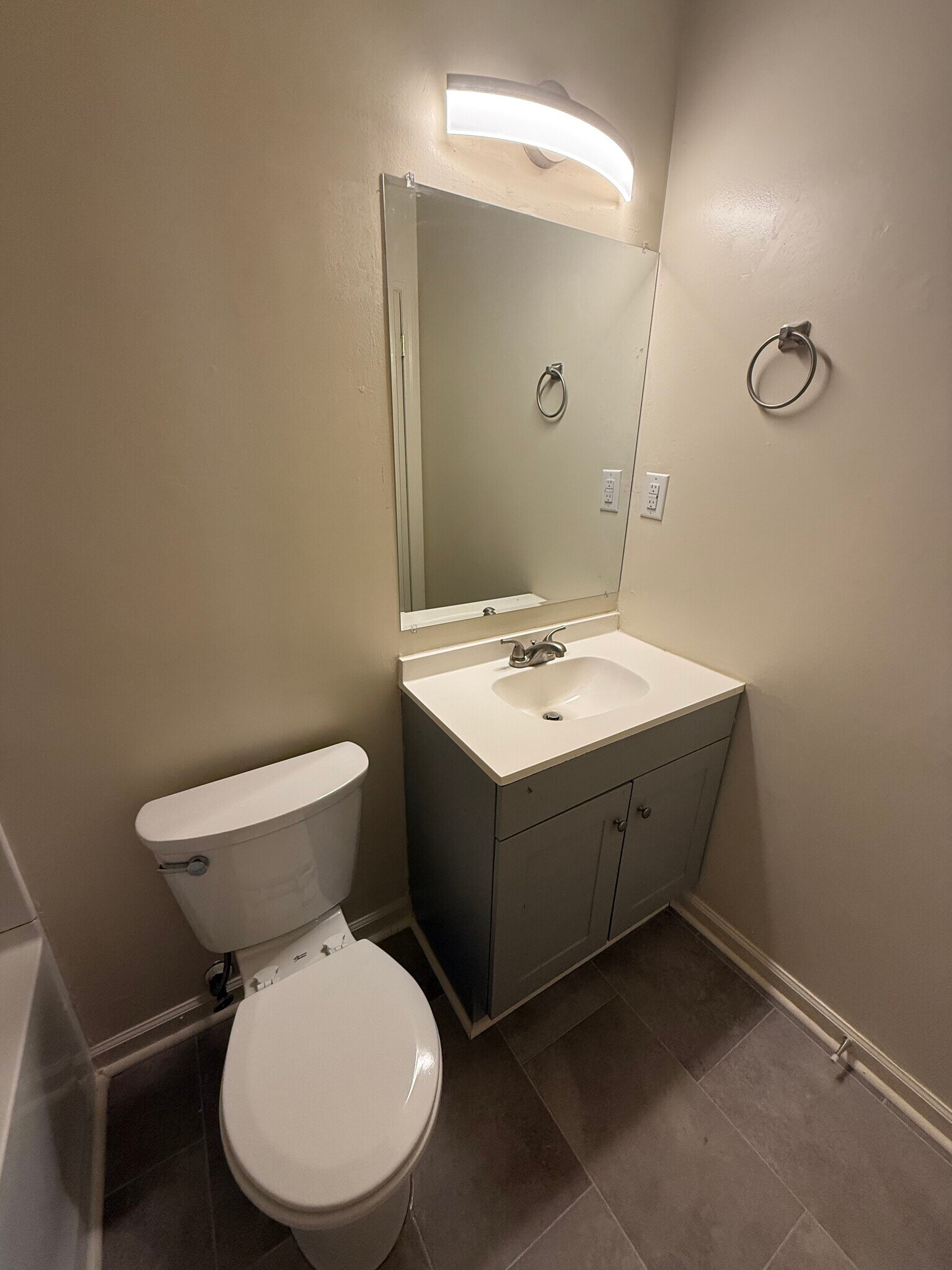 Building Photo - 586 Franklin St