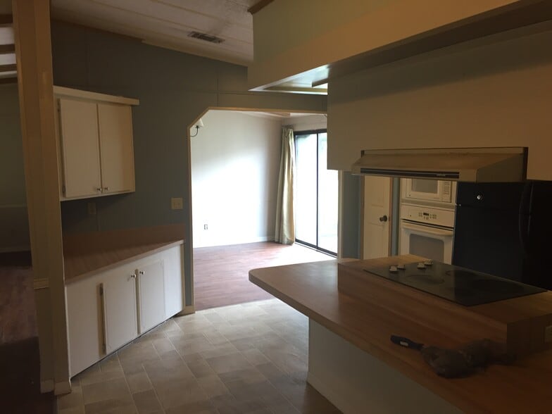 Kitchen - 12408 Trailblazer Dr