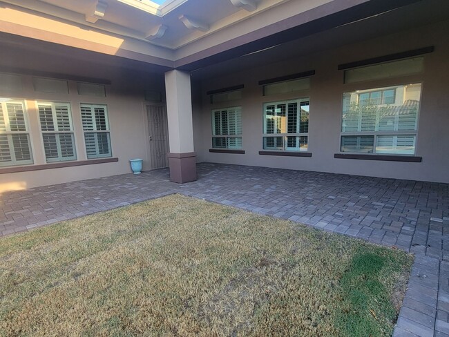 Building Photo - Captivating 5bd 4.5 bth in chandler