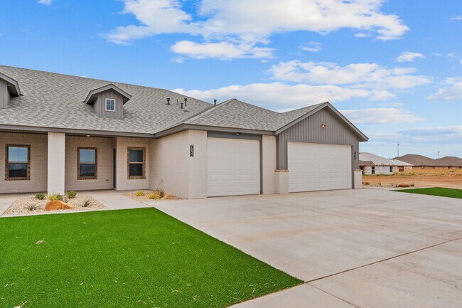 Building Photo - Brand new townhomes in Frenship East!