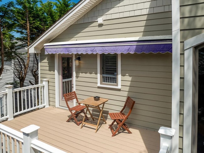 Building Photo - 710 Lighthouse Ave