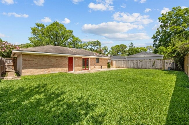Building Photo - 15718 Sea Lark Rd