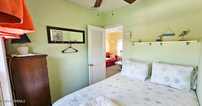 Building Photo - 1022 S Green St