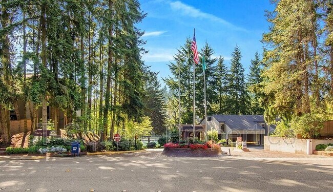 Building Photo - 6779 138th Ave NE