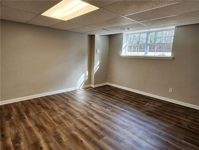 Building Photo - 70 Aberdeen Pl