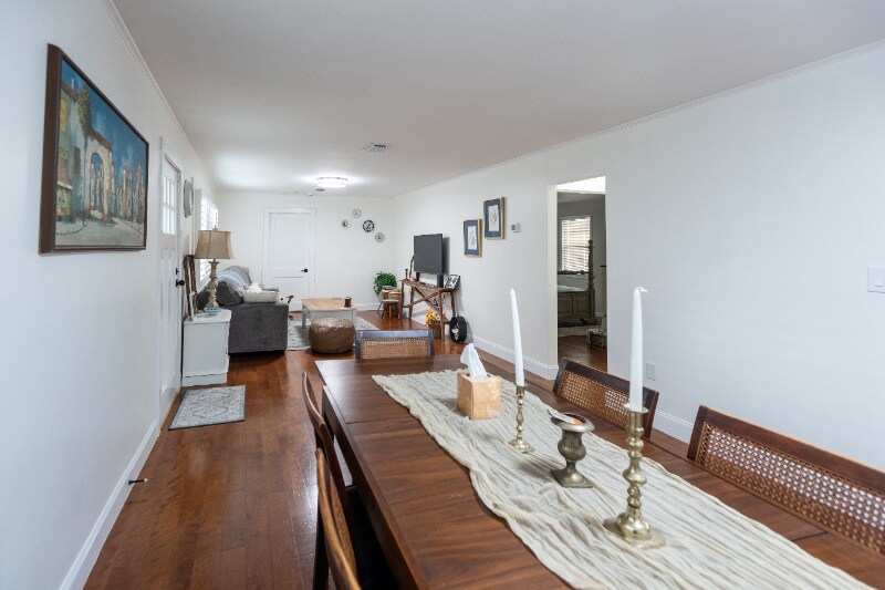 Building Photo - 122 N Line Ave