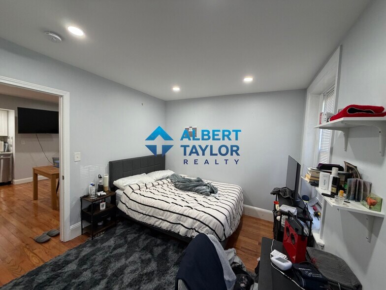 Building Photo - 475 Massachusetts Ave