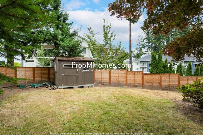 Building Photo - Three-Bedroom Loft-Style Home near Progress Ridge in Beaverton!
