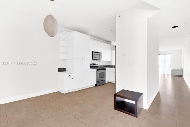 Building Photo - 10730 NW 66th St