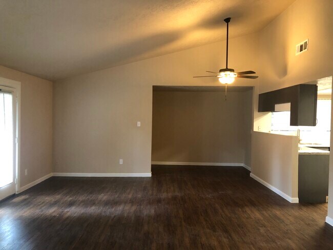 Building Photo - 4414 Monteith Dr