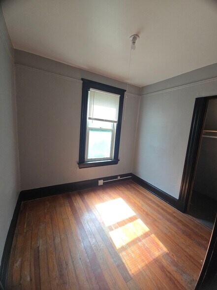 Building Photo - 3566 Vine St