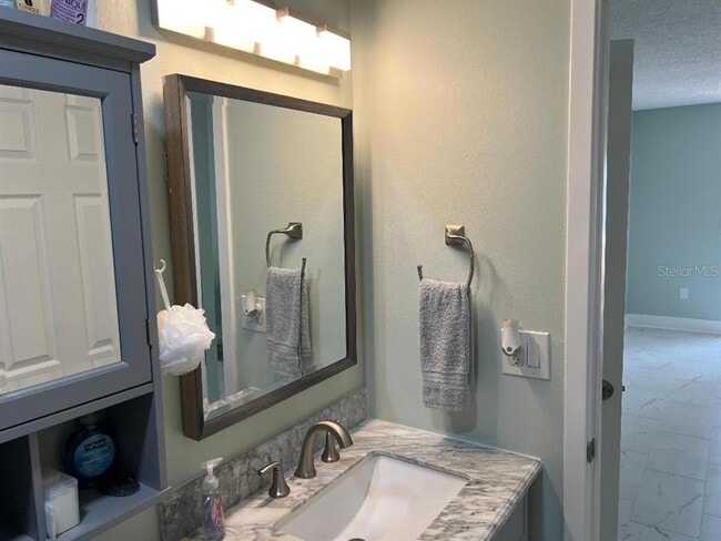 Building Photo - 1220 13th Cir SE