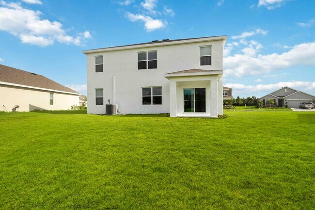 Building Photo - 17308 Reserva Dr