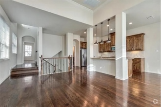 Building Photo - 6460 Naples Dr