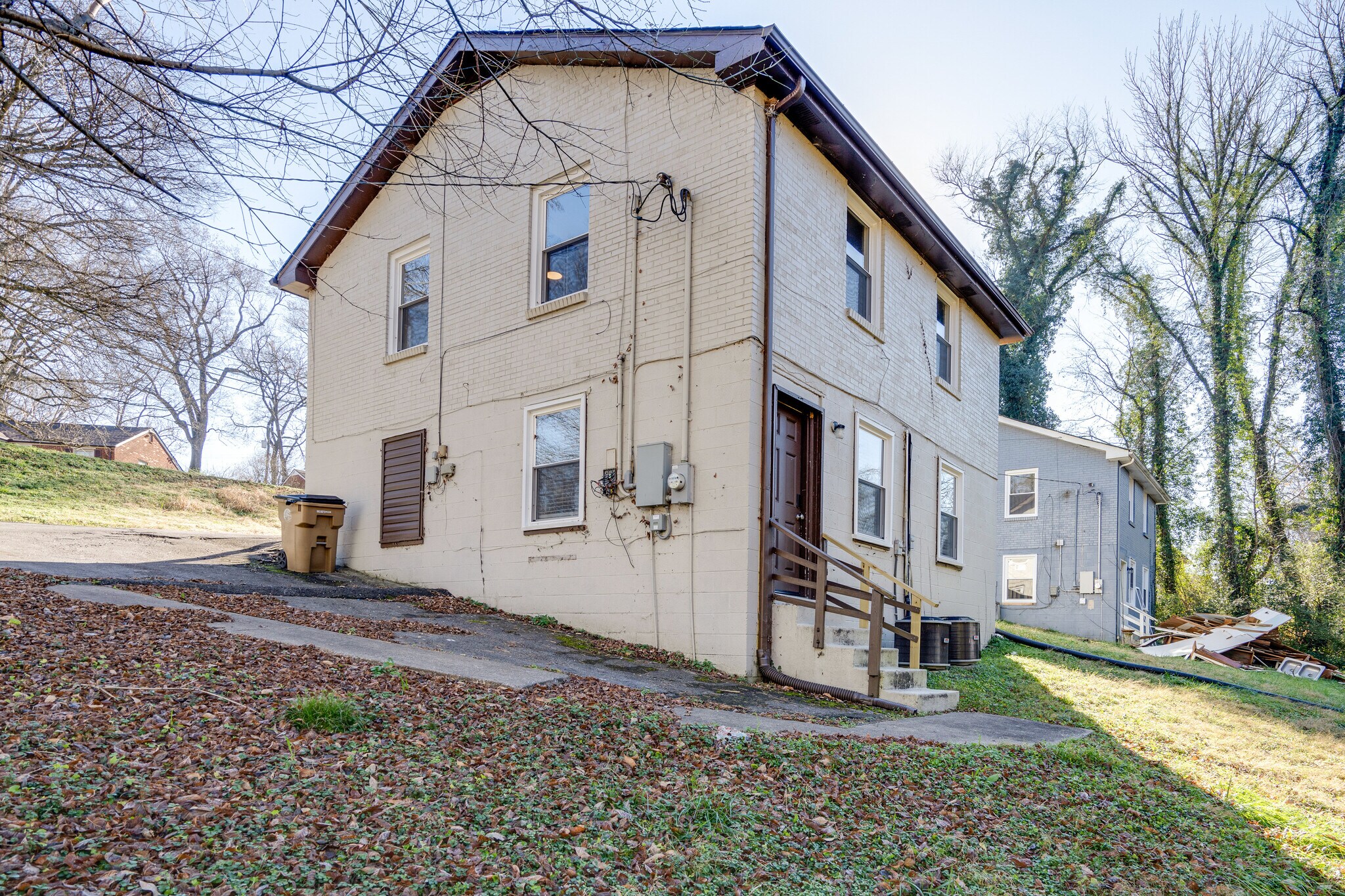 Building Photo - 268 McGavock Pike