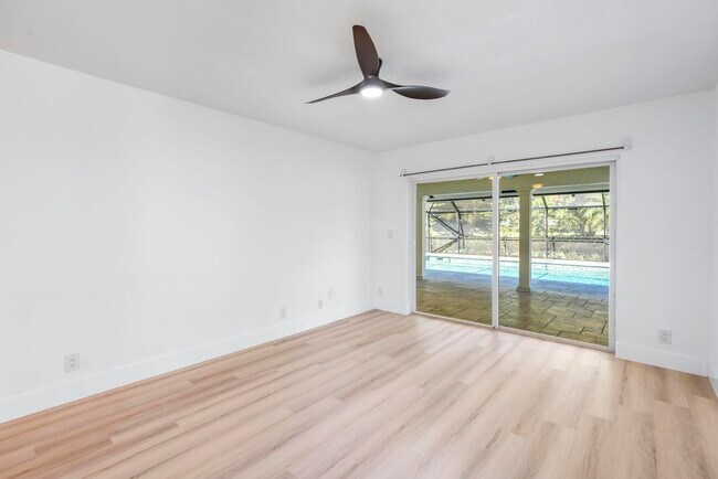 Building Photo - 10129 Canoe Brook Cir