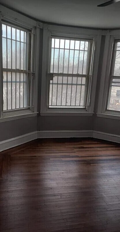 Building Photo - 1016 S 56th St