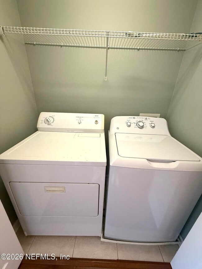 Building Photo - 8103 Summer Gate Ct