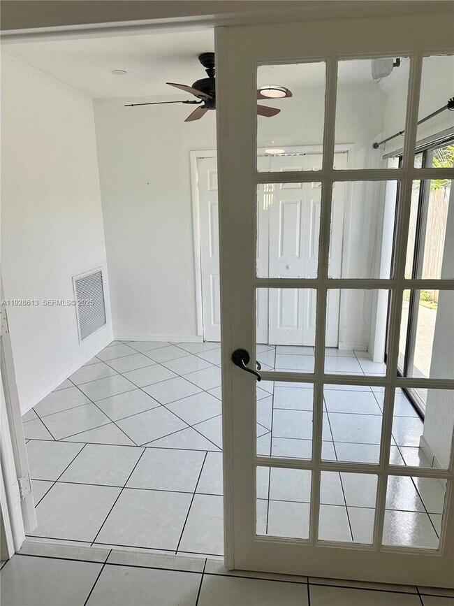 Building Photo - 12500 SW 251st Terrace