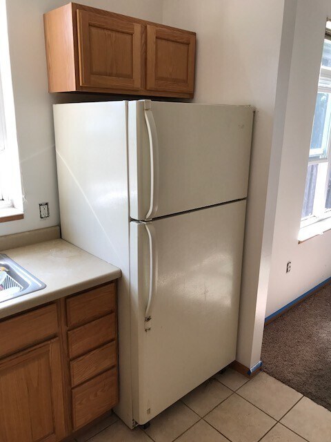 Building Photo - Spacious 4 bedroom, 3.5 bathroom duplex in desired location near Hilldale Mall
