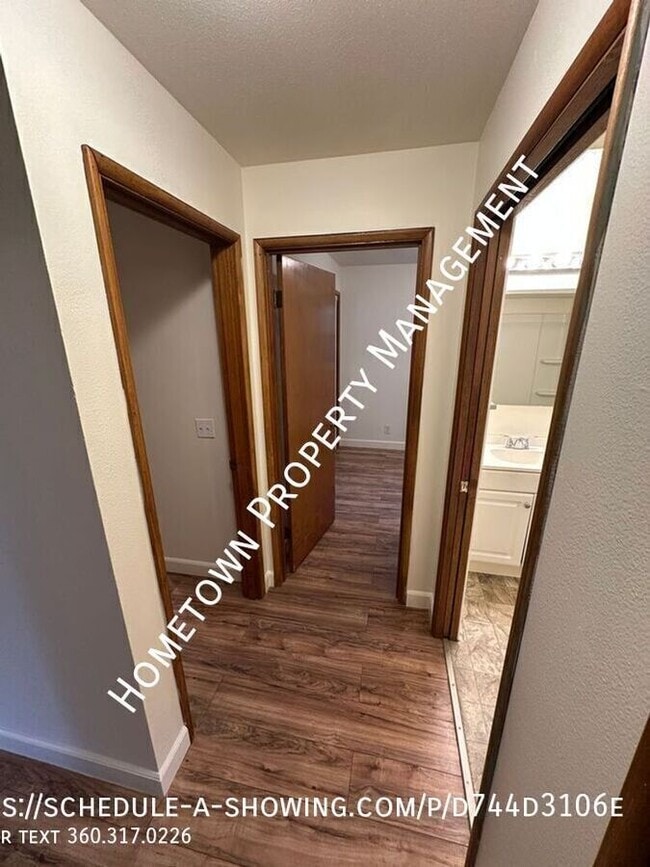 Building Photo - 4904 14th Ave SE