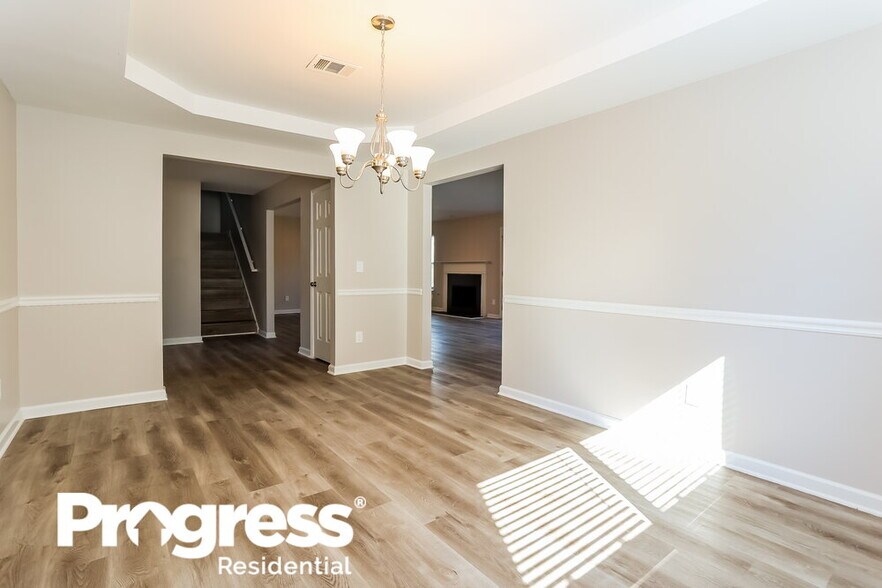 Building Photo - 3051 Berthas Overlook