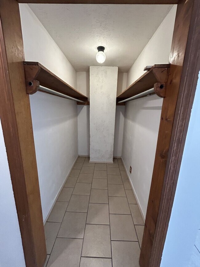 Building Photo - You Won't Believe the View!  2BR/2BA House...