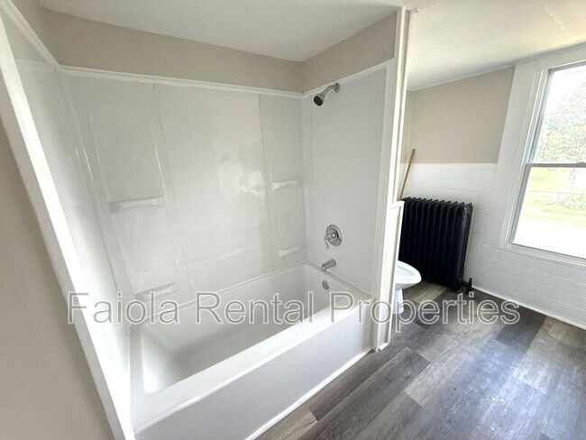 Building Photo - 230 N 3rd St