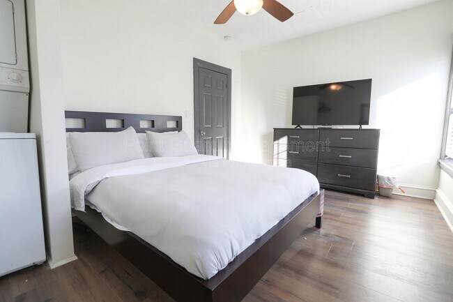 Building Photo - 3004 Marcy St