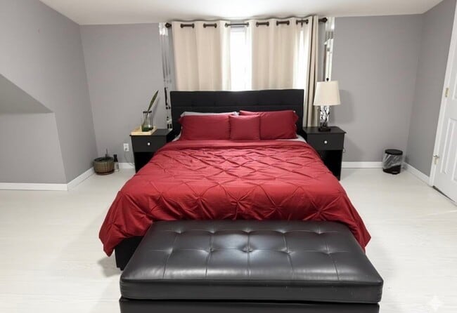 Building Photo - 449 Jensen Rd