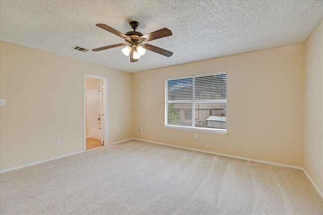 Building Photo - 13819 Lothian Dr
