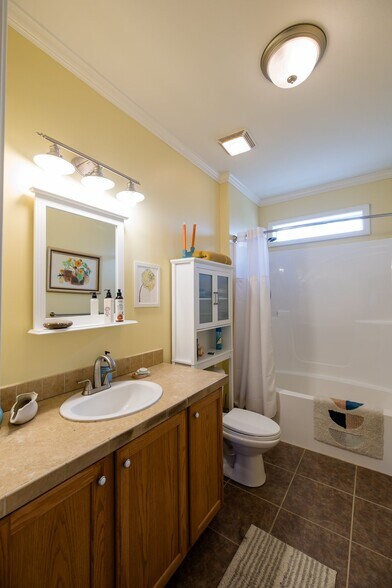 Building Photo - 1655 Gray Hawk Ct