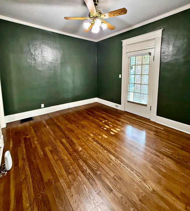 Building Photo - Beautifully Updated Historic Home in Midto...