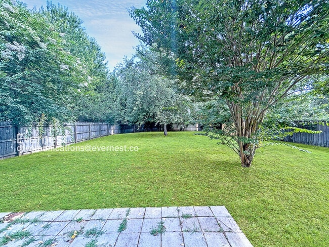 Building Photo - 165 Bayside Ln