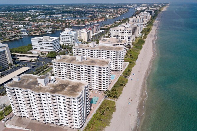 Building Photo - 3221 S Ocean Blvd