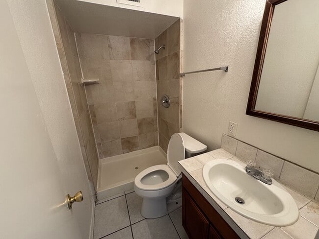 Building Photo - 5502 W Catalina Dr