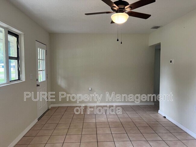 Building Photo - 2205 NE 14th Ave