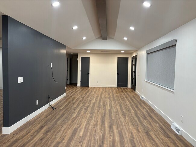 Building Photo - Depew