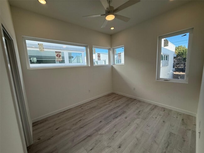 Building Photo - 2000 Riverside Farms Rd