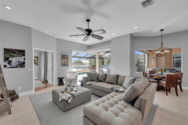 Building Photo - 2436 Deborah Dr