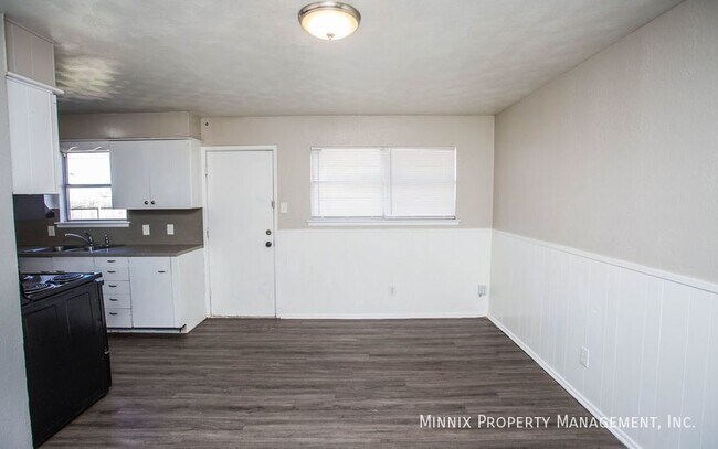 Building Photo - 3403 Bangor Dr