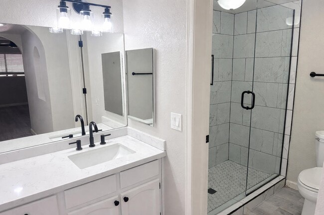 Building Photo - 3031 N Civic Center Plaza