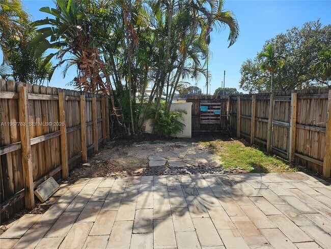 Building Photo - 13220 SW 58th Terrace