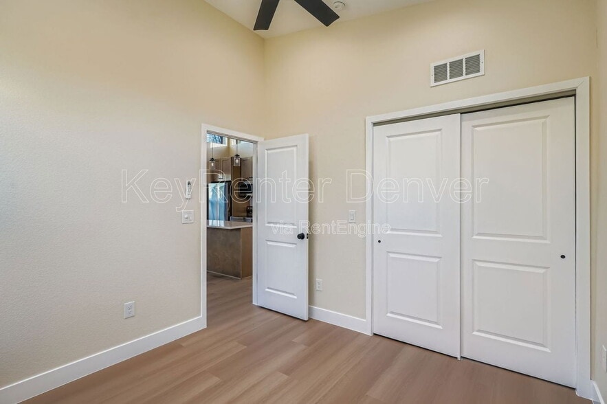 Building Photo - 154 1/2 S Stuart St