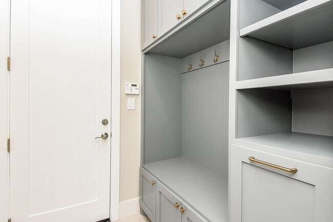 Building Photo - 86 S Waterbridge Dr