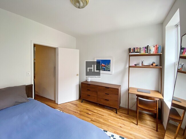 Building Photo - KING STREET