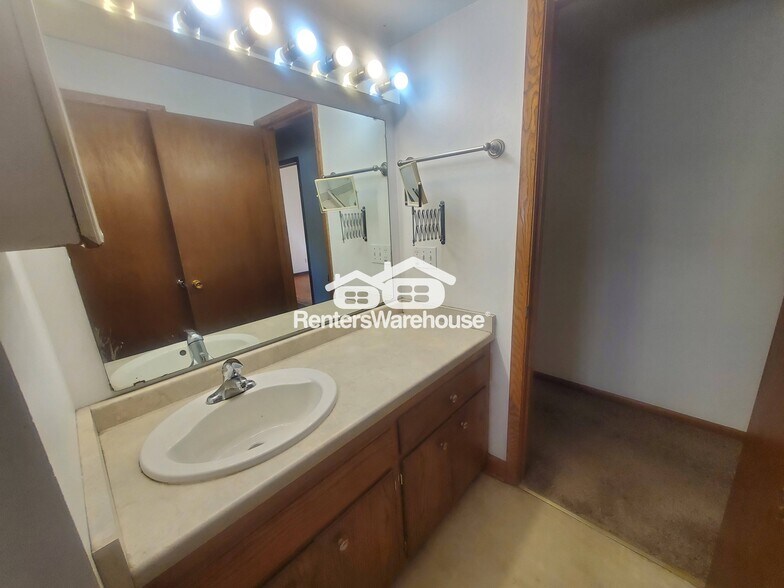 Building Photo - 3769 S 75th St