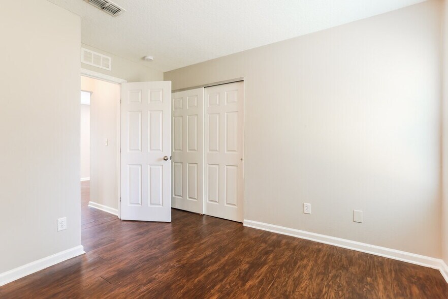 Building Photo - 8218 Highfield Ave