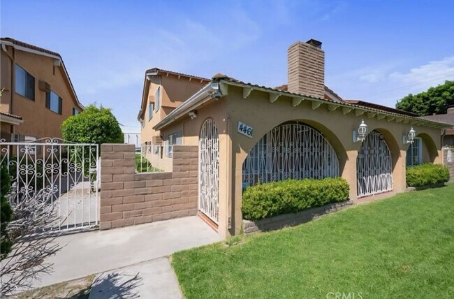 Building Photo - 4461 Green Ave