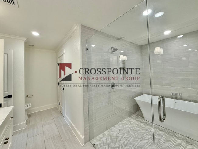 Building Photo - Beautiful 3 Bedroom 2 Bathroom Home in Winona!